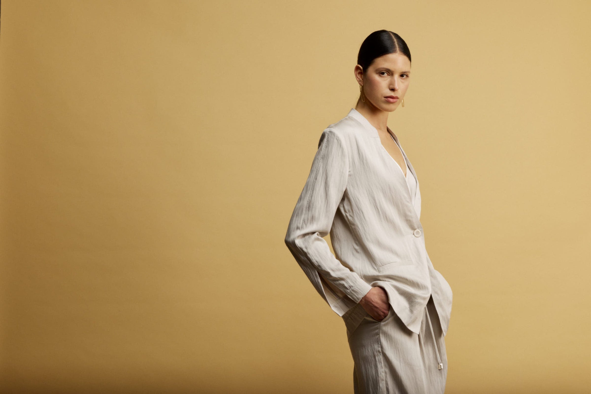 SPRING HOLIDAY CURATION