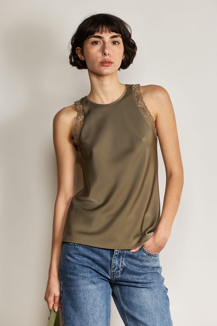 Loni Top Green