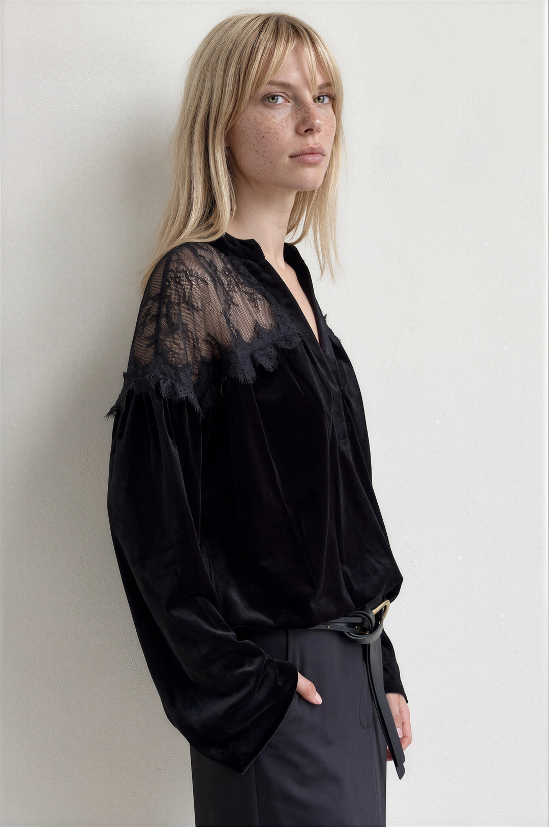 Velvet Top Black