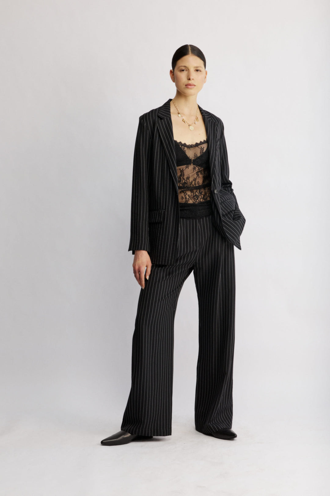 Louisa ג'קט מחוייט שחור עם הדפס פסים עדין בד נעים משכית