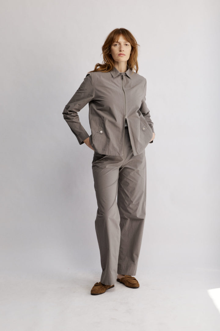 Lian מכנס מחוייט אפור בגזרה גבוהה ורגל רחבה משכית