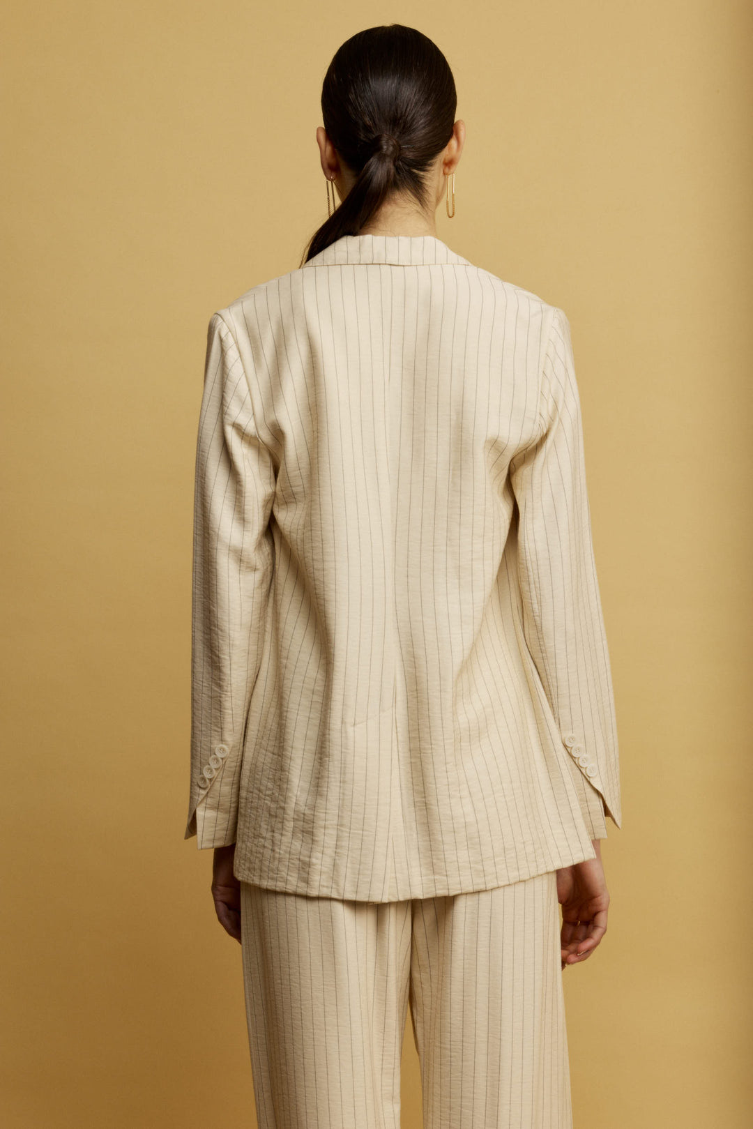 Louisa ג'קט מחוייט צהוב חמאה עם הדפס פסים עדין בד נעים משכית