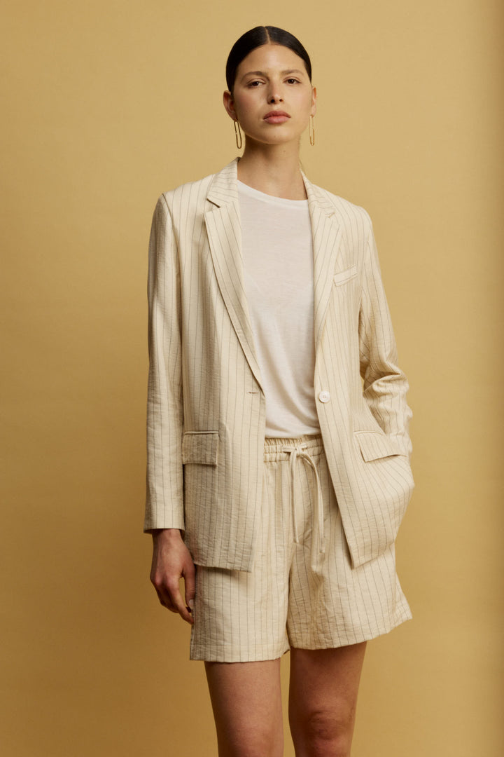 Louisa ג'קט מחוייט צהוב חמאה עם הדפס פסים עדין בד נעים משכית