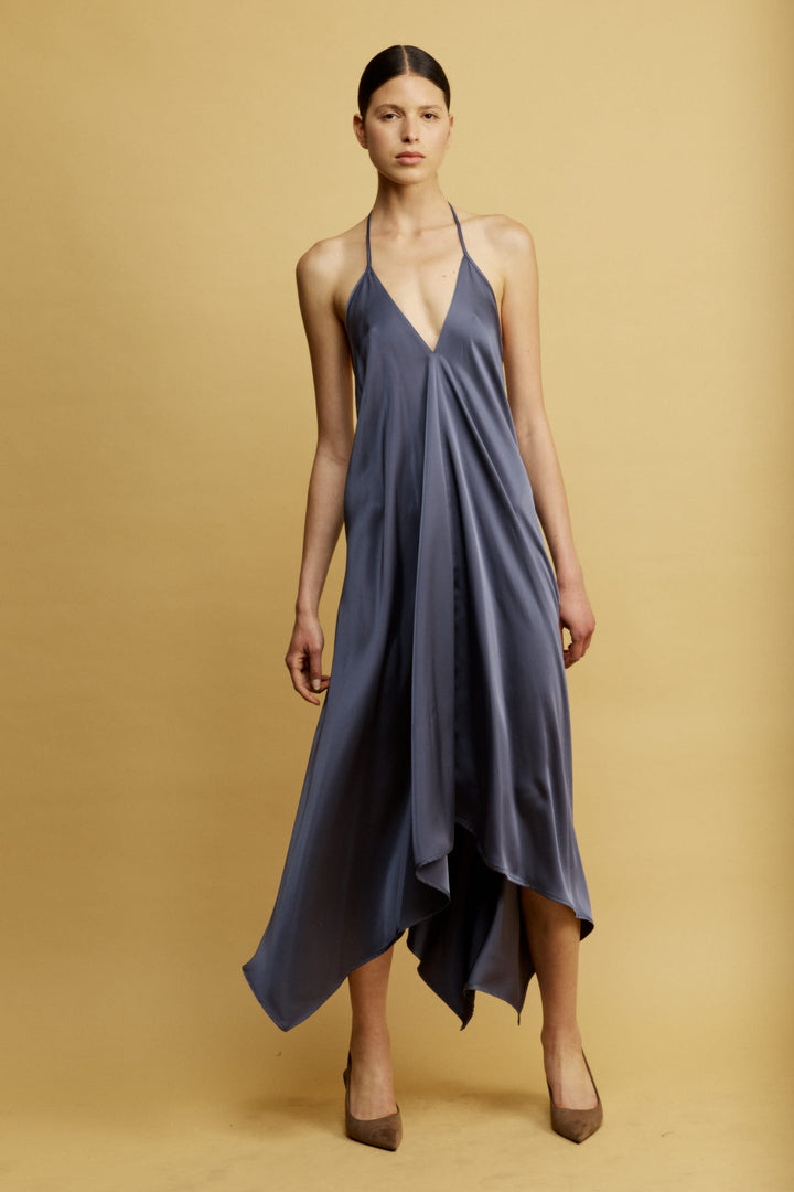 Daisy שמלת מידי כחולה עם מפתח ווי וגב פתוח בעלת סיומת א-סימטרית משכית