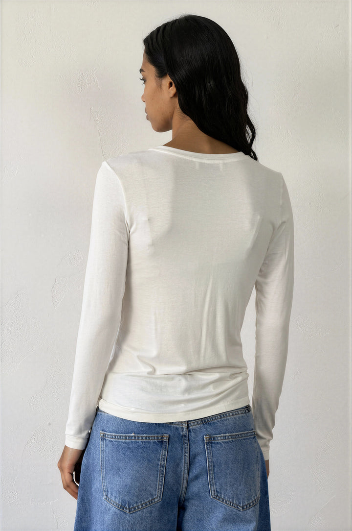 Noa Tee White